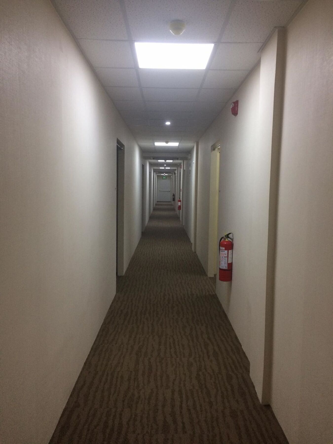 Subic Bay Hostel Олонгапо Экстерьер фото